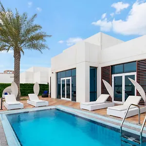 Fam Living - Sarai Beachfront Villas - Palm Jumeirah فيلة دبي